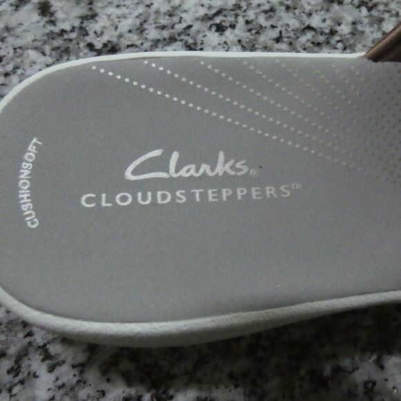 Size 10 Cloud Steppers in Rose Gold - Picture 2 of 4